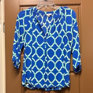 Crown & Ivy Blue and White Patterned Blouse